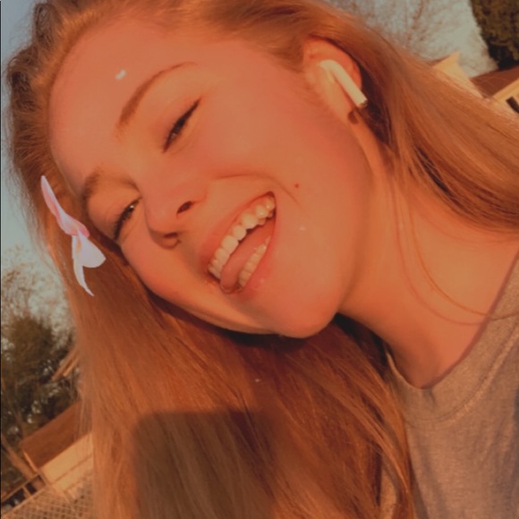 Meet your Posher, Amanda - Picture 4 of 7